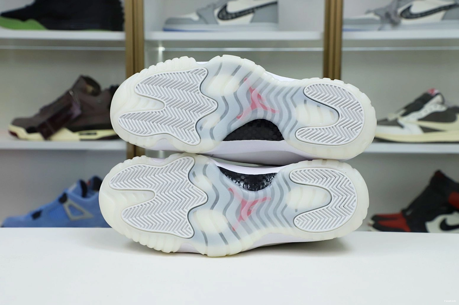 XI AIR RETRO PLATINUM 11 TINT JORDAN 0926